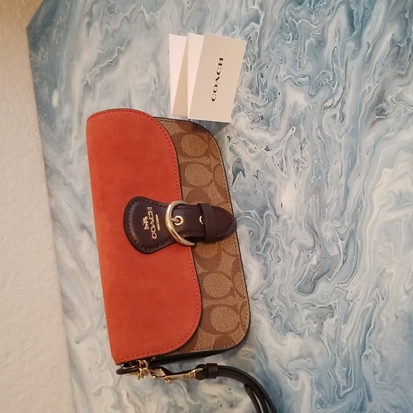 COACH Kleo Crossbody - Picture 1 of 10